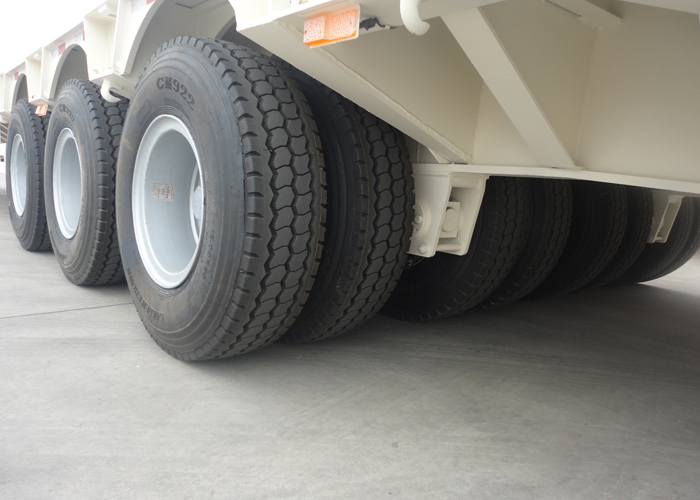 15m 150T Low Bed Semi Trailer with Tridem Pendel Axles for Super Heavy