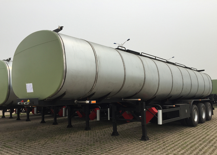 36000L INSULATED Carbon Steel Tank Semi Trailer with 3 Axles for Palm Oil