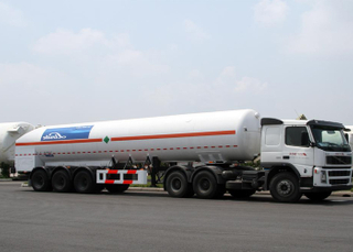 LNG Tanker Semi Trailer,52600L LNG Tanker Semi Trailer with 3 Axles for Liquid Natural Gas